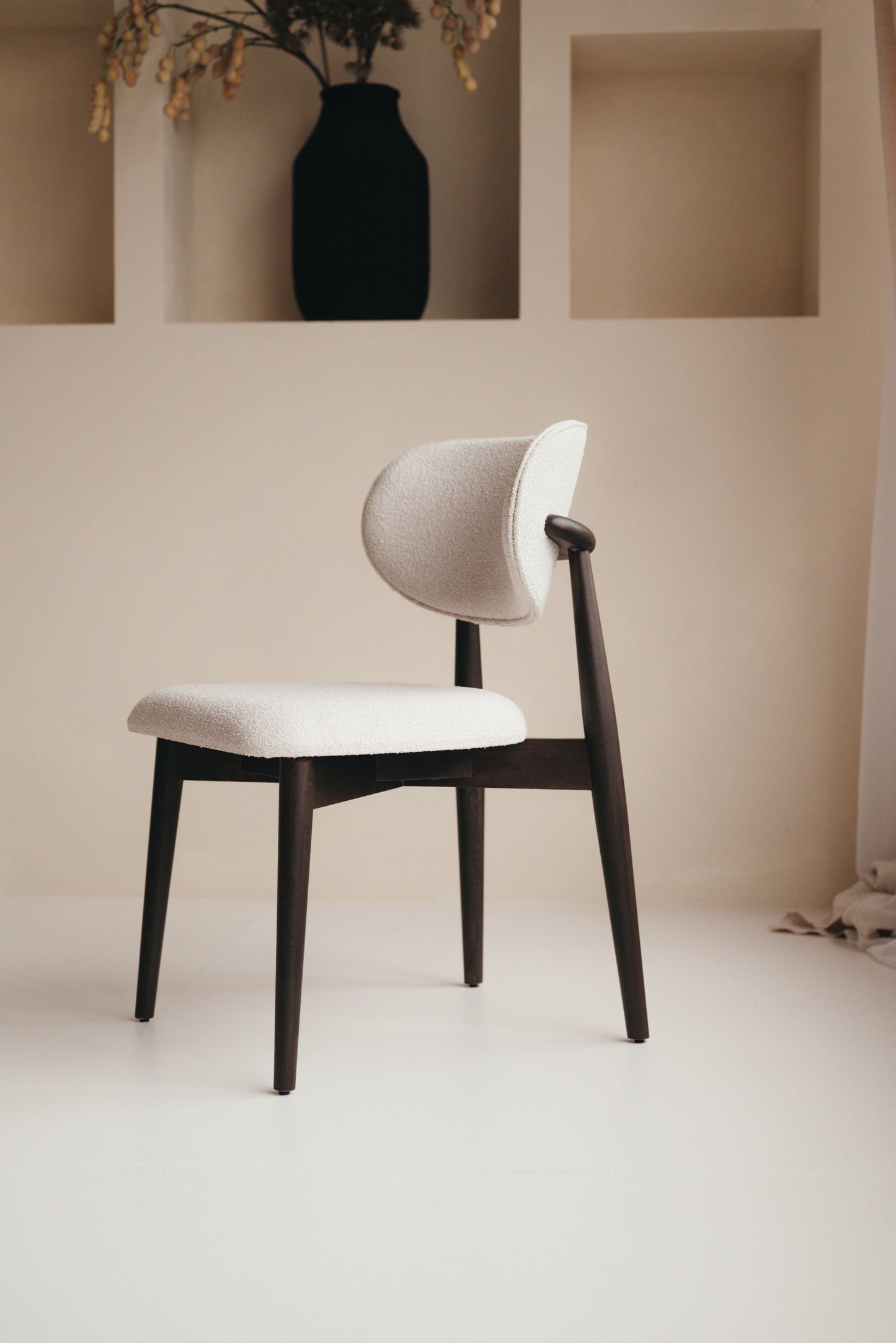 Eetkamerstoelen houten Eetkamerstoel in japandi stijl