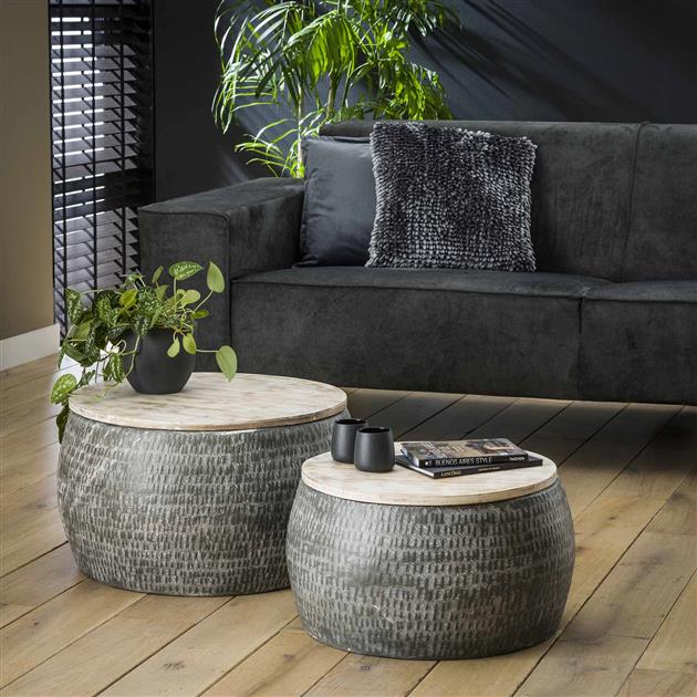 Modera - Salontafelset bestaande uit 2 ronde stalen tafels van Ø50cm en Ø60cm met gepatineerd massief mango blad. Tafels zijn samen verpakt. - Grijs